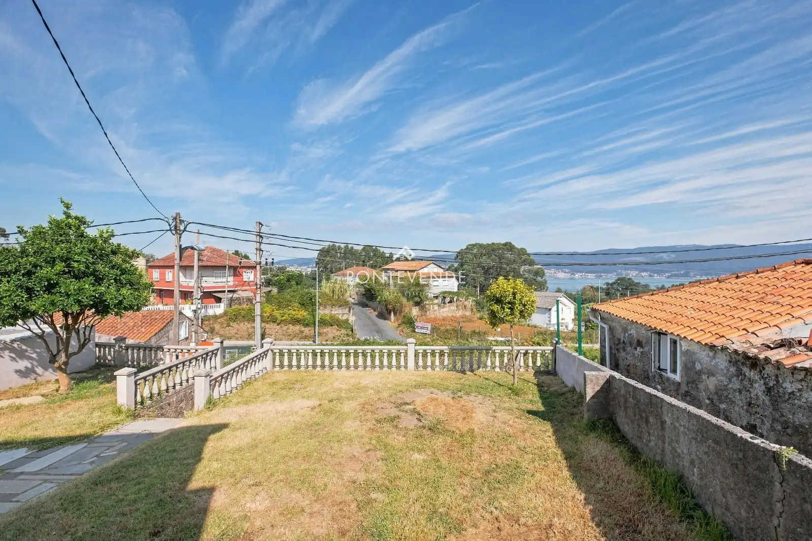 Vista exterior de Casa o xalet en venda en Marín amb Forn