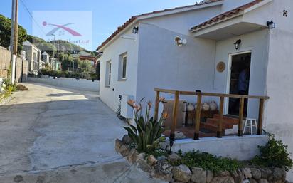 Vista exterior de Casa o xalet en venda en Lloret de Mar amb Calefacció, Jardí privat i Moblat