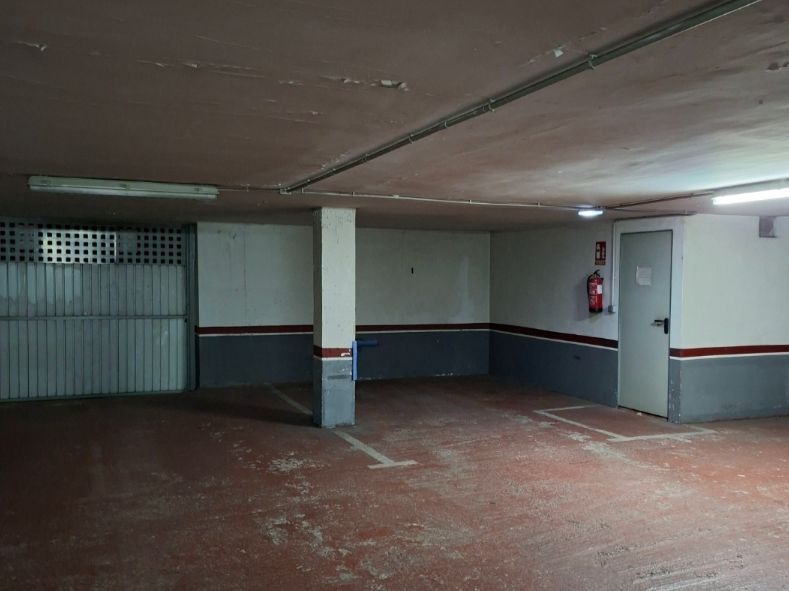 Parking of Garage to rent in León Capital 