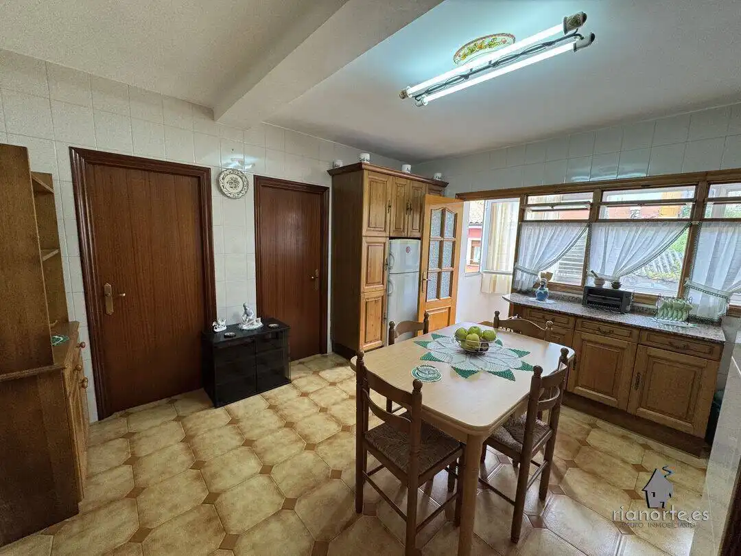 Cocina de Piso en venta en Ribadesella con Calefacción