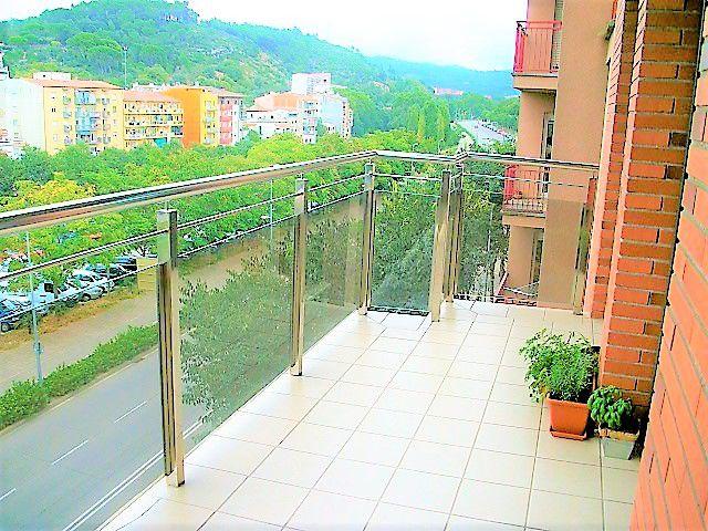 Foto 1 de Piso de alquiler en Montilivi, Girona