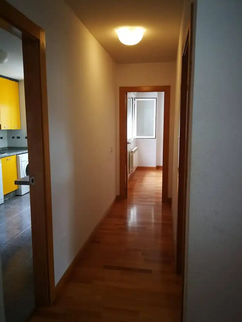 Piso en venta en Villares de la Reina con Calefacción, Horno y Microondas