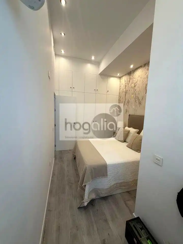 Habitación de Planta baja de alquiler en Sevilla con Aire acondicionado y Amueblado
