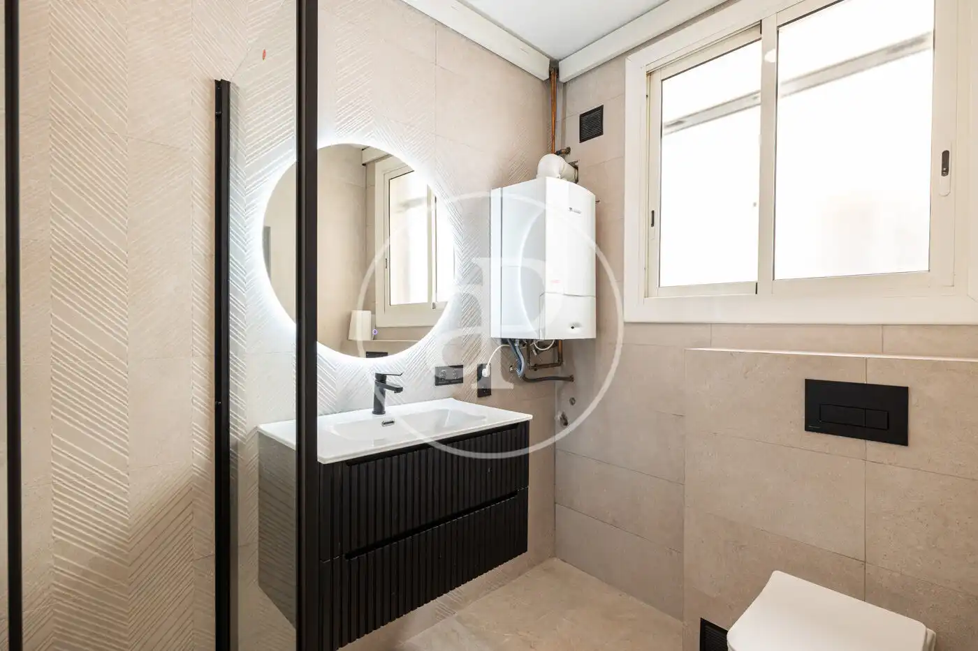 Baño de Piso en venta en Barcelona con Aire acondicionado, Calefacción y Balcón