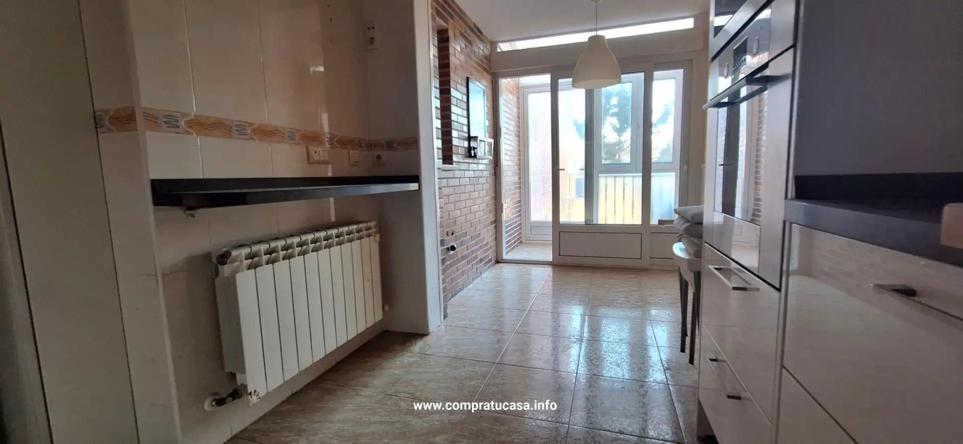 Casa adosada en venta en Calle MISTRAL, Encinillas