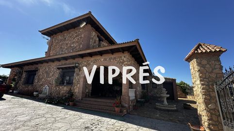 Atención porque te voy a mostrar lo que siempre soñaste... Magnífica Finca Rústica de unos 1000 m2 en el Término municipal de Alan