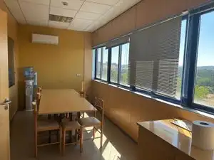 Nave industrial de alquiler en Carral con Calefacción y Alarma