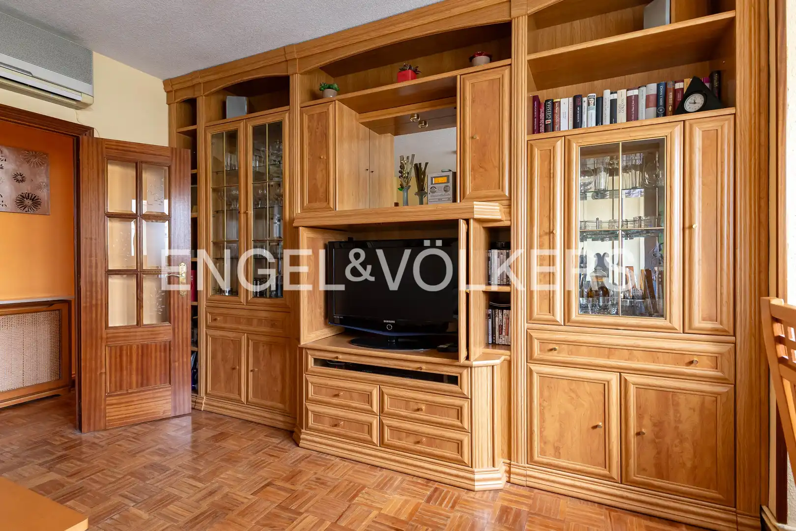Sala d'estar de Pis en venda en Madrid amb Aire condicionat, Calefacció i Parquet