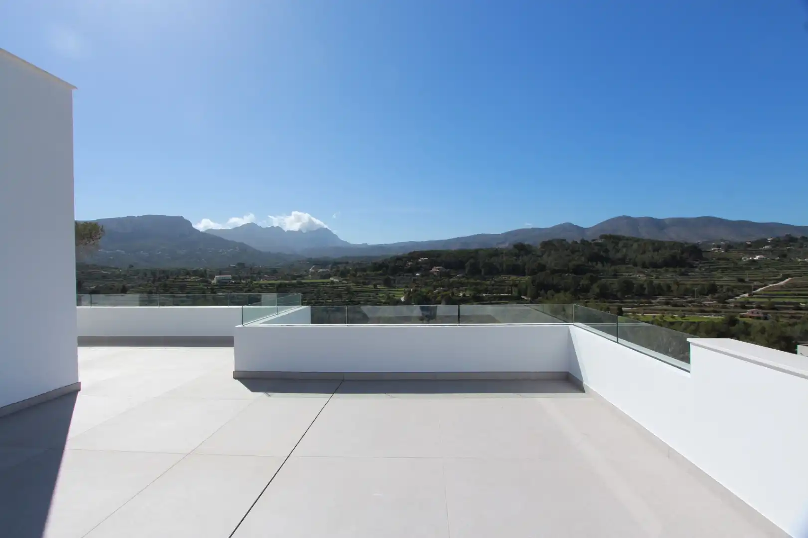 Terrasse von Haus oder Chalet zum Verkauf in Calpe / Calp mit Klimaanlage, Heizung und Privatgarten