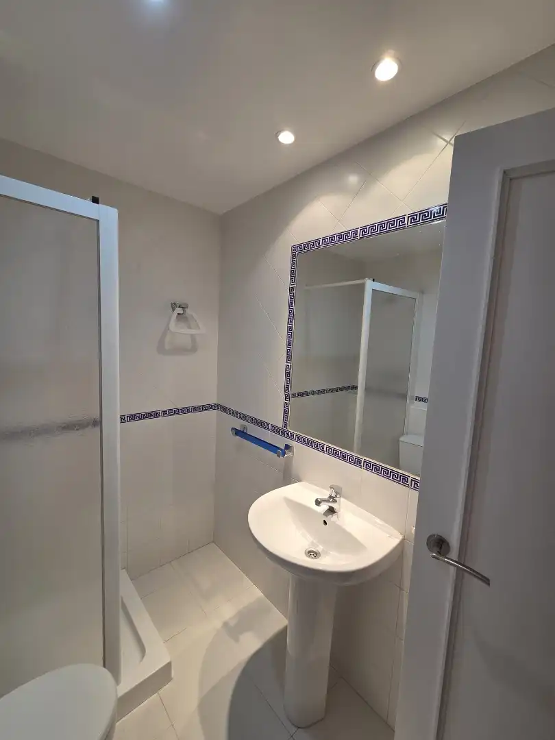 Bathroom of Flat for rent in Badajoz  with Air Conditioner, Heating and Terrace