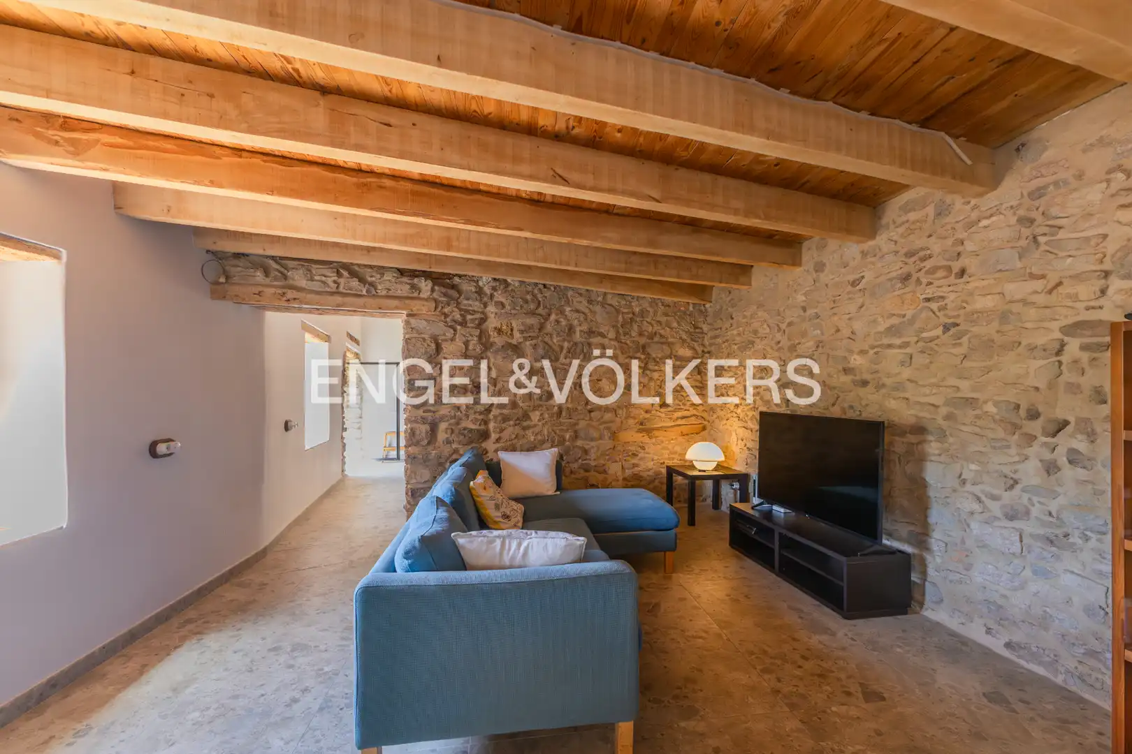 Sala d'estar de Casa o xalet en venda en Bellver de Cerdanya amb Calefacció, Jardí privat i Parquet