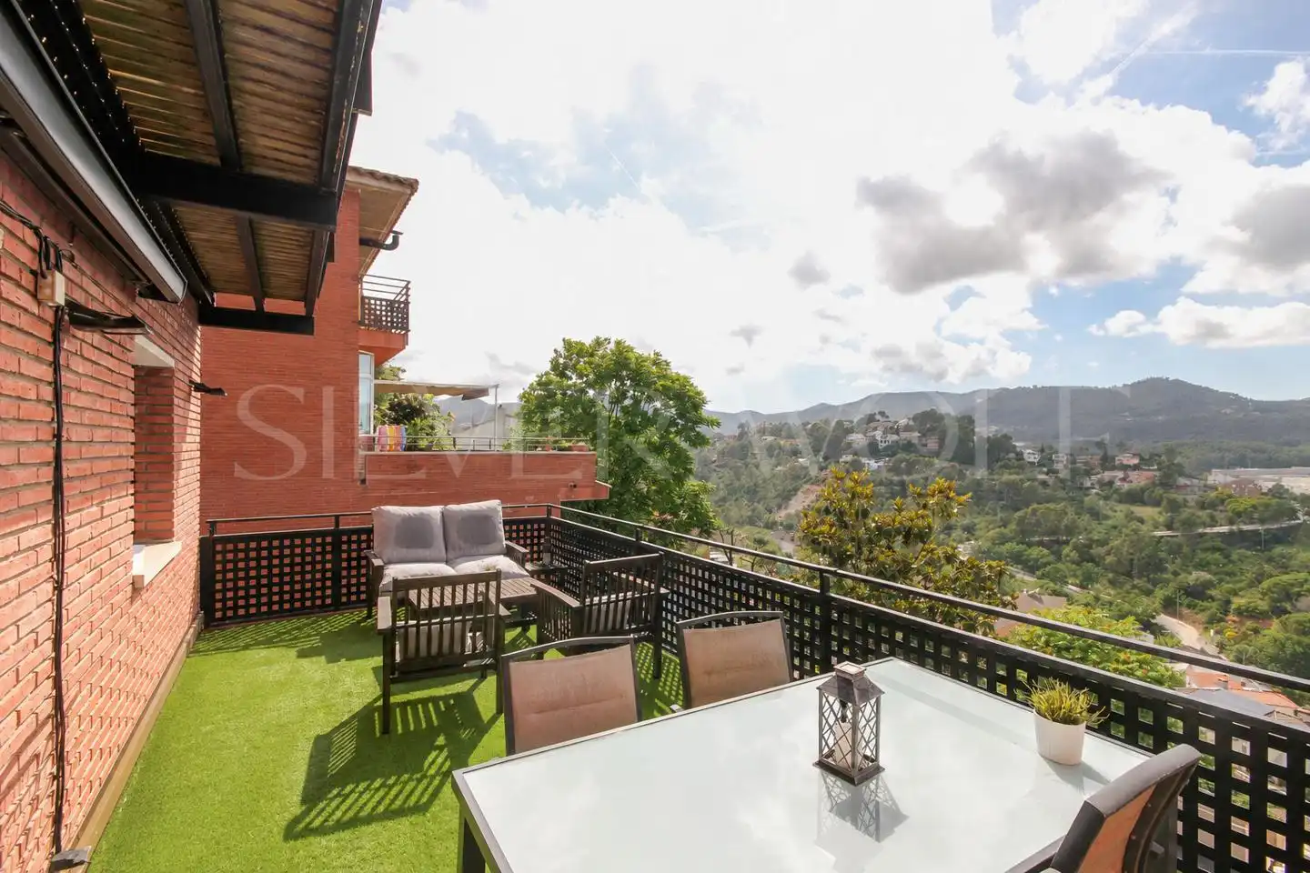 Houses for sale in Espanya, Cervelló