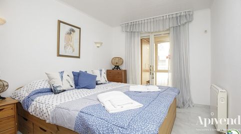 Precioso apartamento vacacional reformado en venta en el centro de Empuriabrava con magníficas vistas al canal, imatge 3
