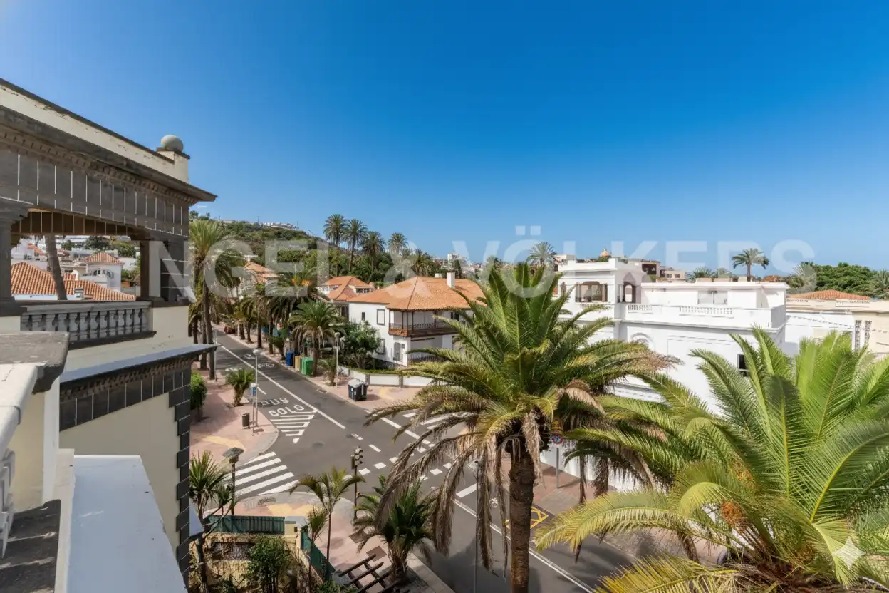Vista exterior de Casa o chalet en venta en Las Palmas de Gran Canaria con Calefacción, Jardín privado y Terraza