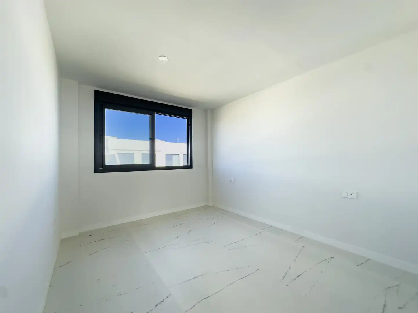Habitación de Ático en venta en Casares con Terraza, Trastero y Piscina