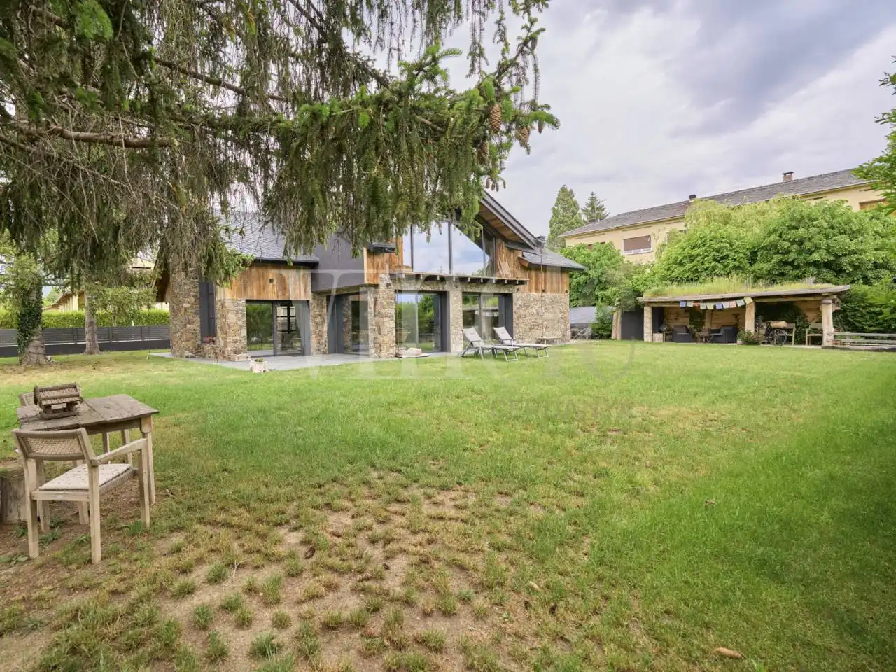 Jardí de Casa o xalet en venda en Puigcerdà amb Calefacció, Jardí privat i Parquet