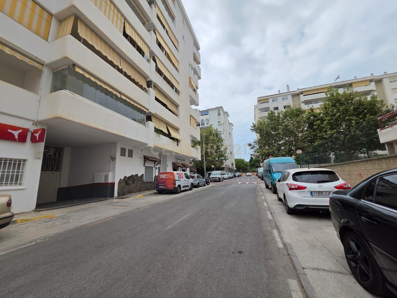 Vista exterior de Garatge en venda en Fuengirola