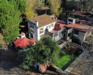 Vista exterior de Finca rústica en venda en San Roque amb Terrassa, Piscina i Balcó