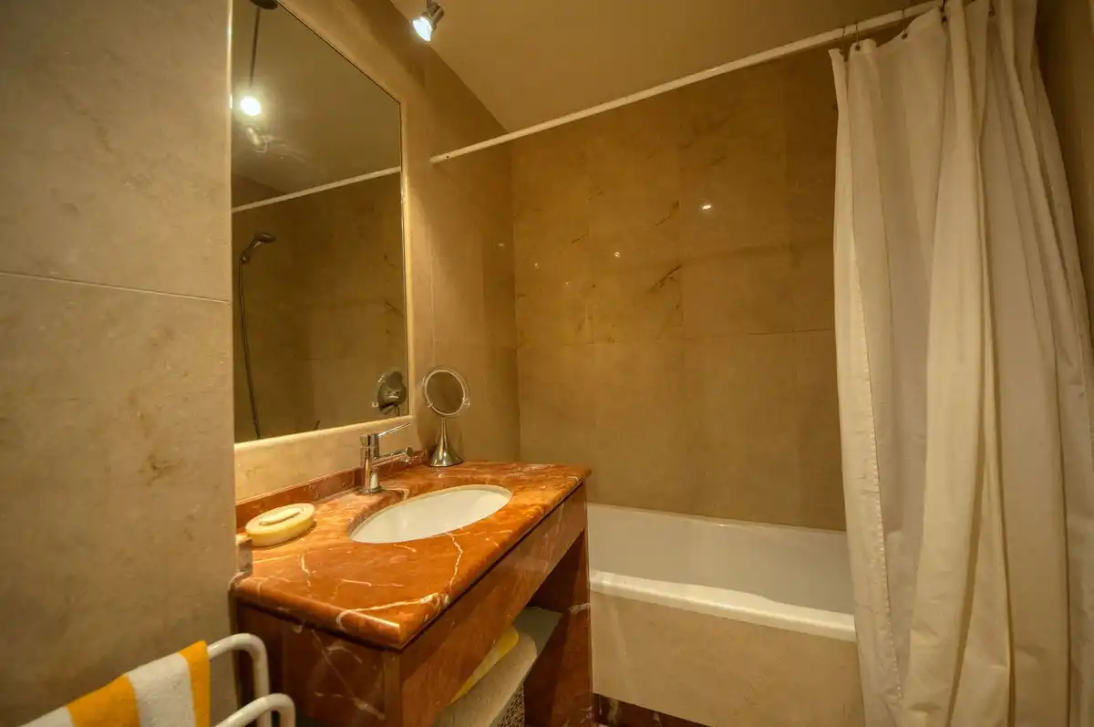 Piso con ascensor en venta en Milla de Oro, imagen 8