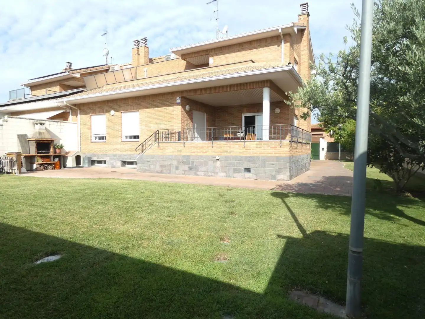Jardí de Casa o xalet en venda en Utebo amb Aire condicionat, Calefacció i Jardí privat