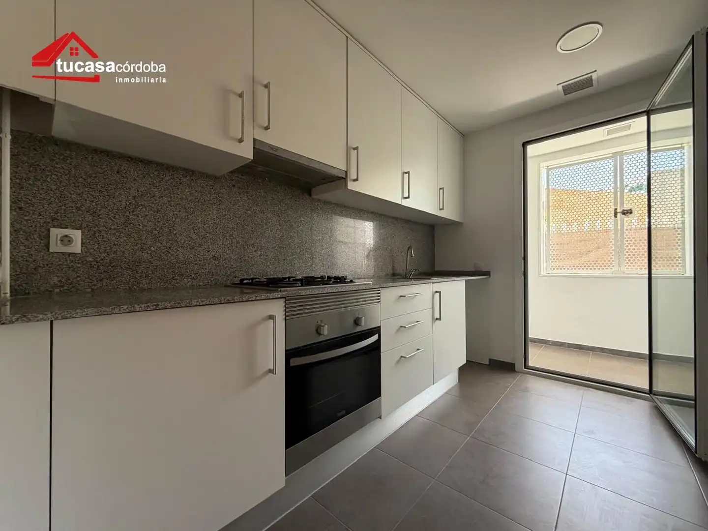 Cocina de Planta baja en venta en Córdoba con Aire acondicionado, Terraza y Trastero