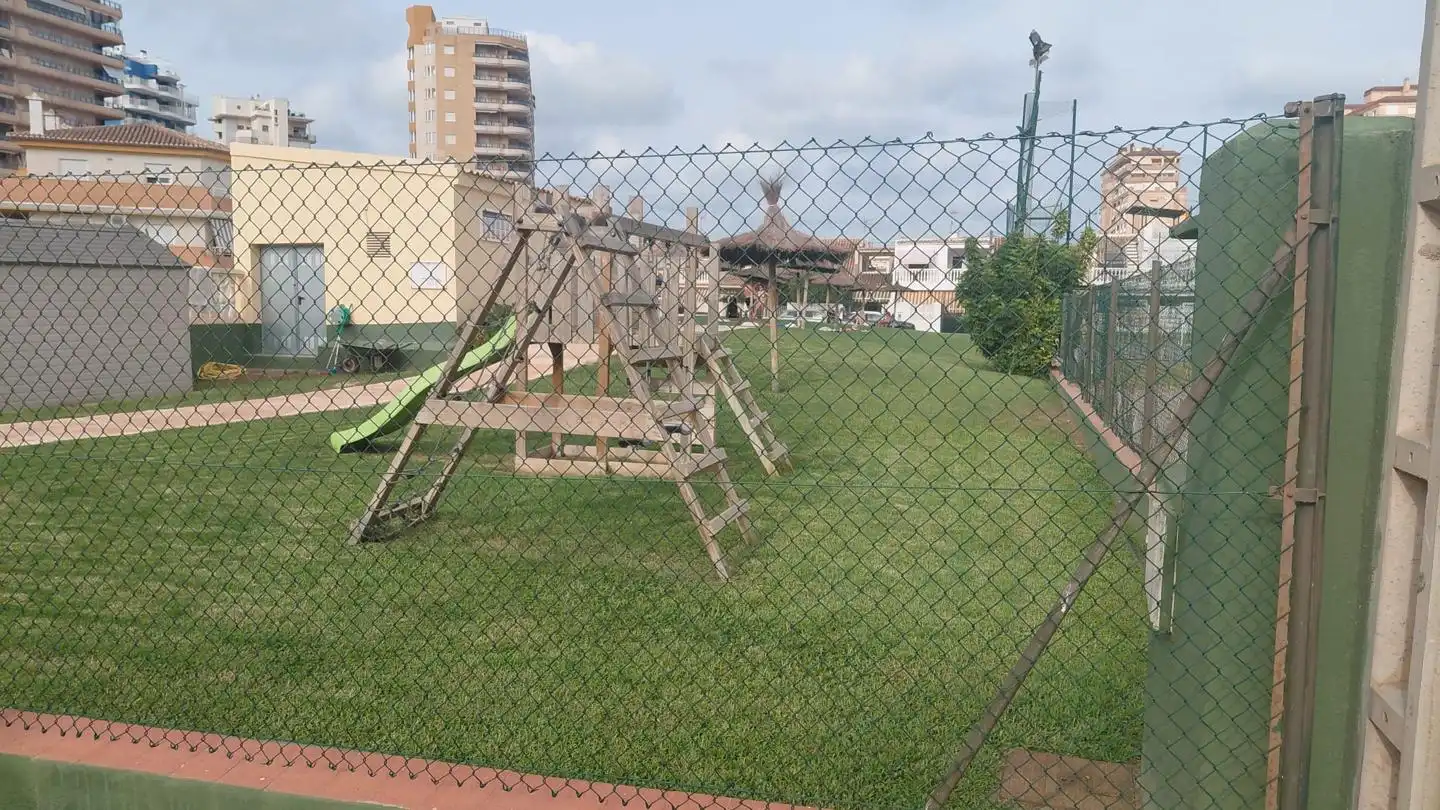 Jardín de Casa o chalet en venta en Tavernes de la Valldigna con Calefacción, Terraza y Amueblado