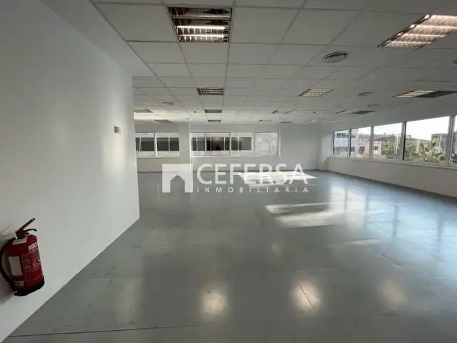 Bureau avec ascenseur à louer à De L'Hospitalet, imagen 8
