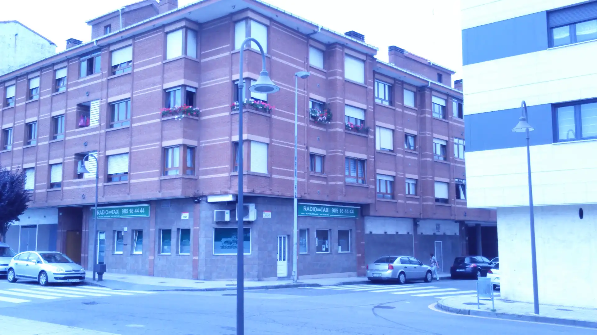 Garaje de alquiler en Calle Doctor Avelino González, Perchera