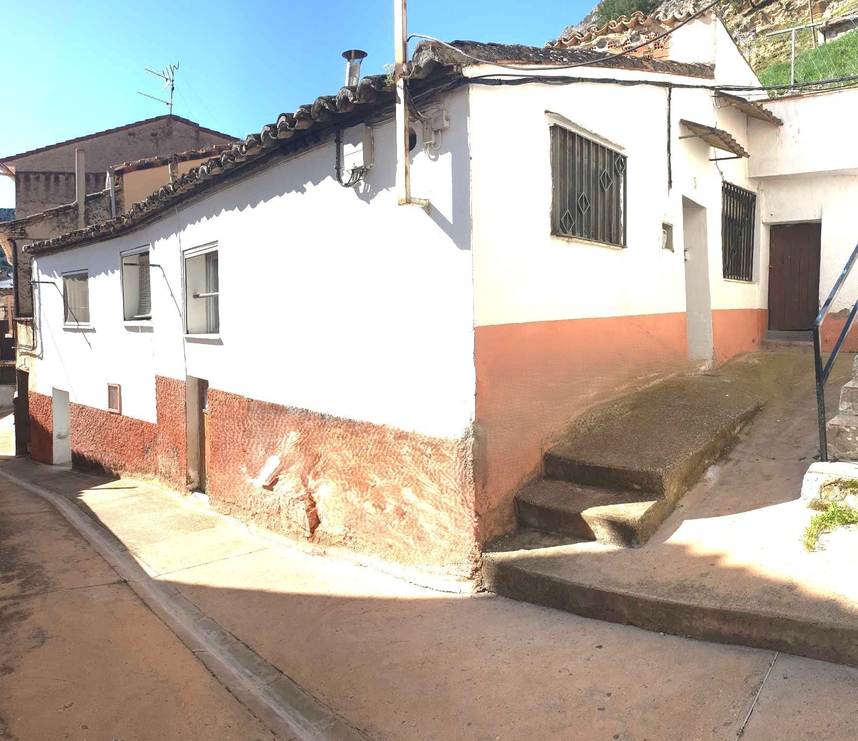 Außenansicht von Country house zum verkauf in Alhama de Aragón