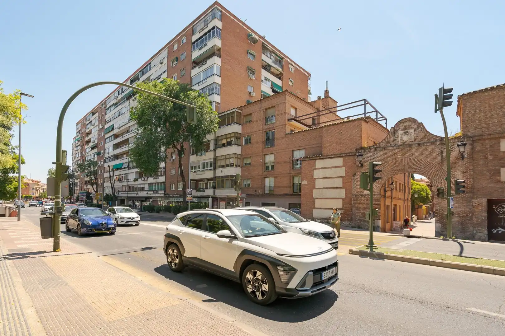 Exterior view of Flat for sale in Alcalá de Henares  with Heating, Terrace and Furnished