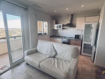 Apartament amb balcó de lloguer a Alcacil 66