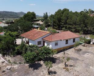 Vista exterior de Finca rústica en venda en Caudete amb Aire condicionat