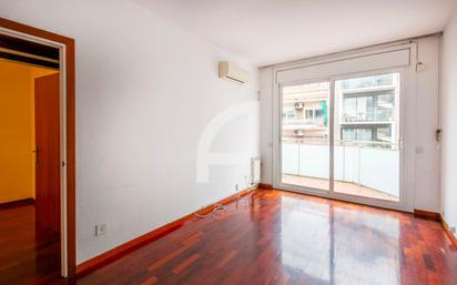 Bedroom of Flat for sale in  Barcelona Capital  with Air Conditioner, Heating and Parquet flooring