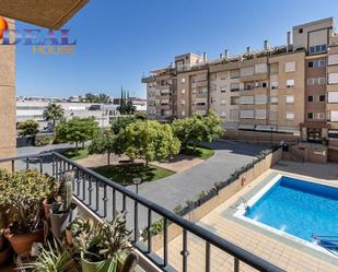 Exterior view of Flat for sale in  Granada Capital  with Air Conditioner, Terrace and Balcony