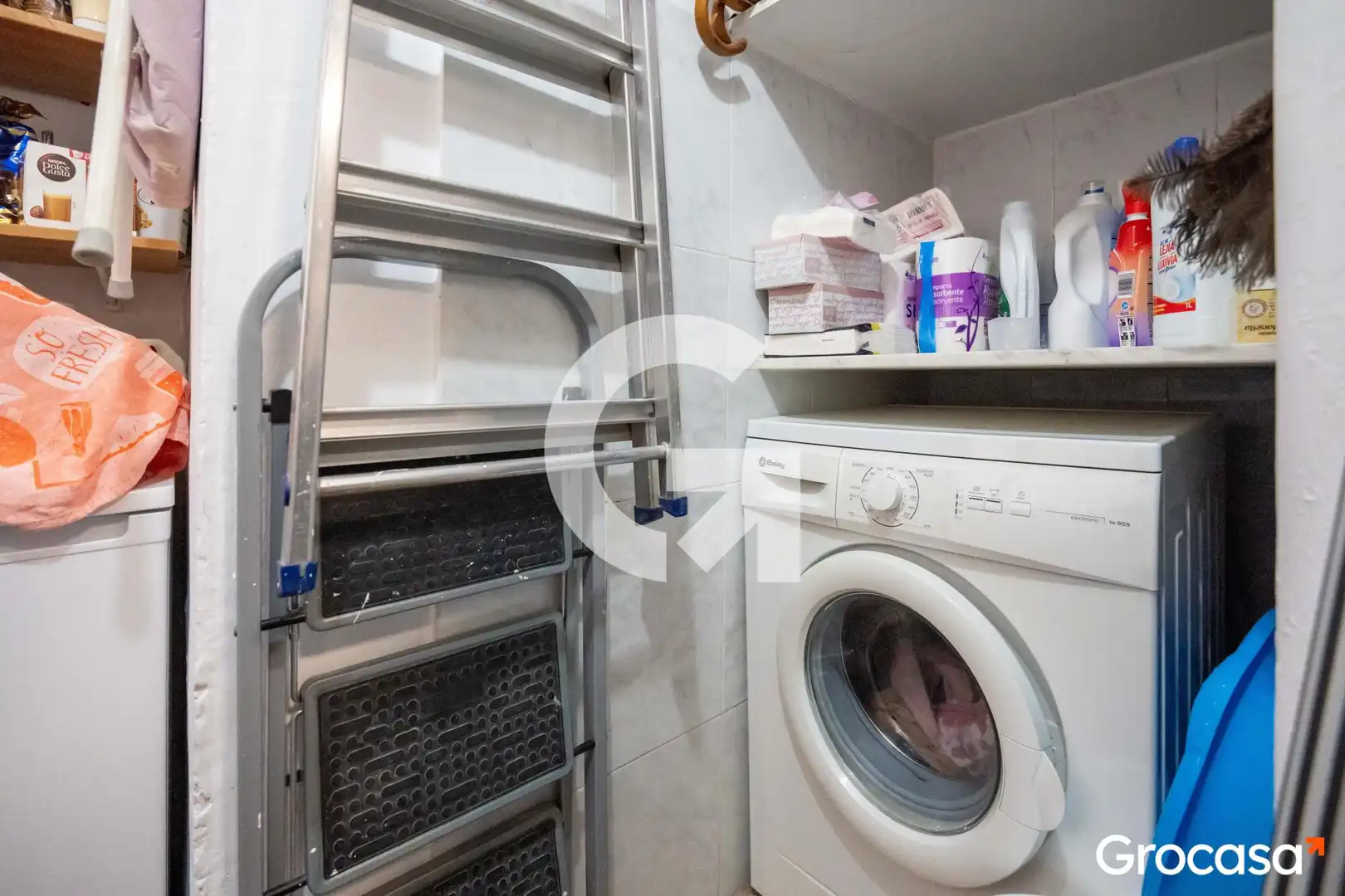 Flat for sale in Mataró  with Air Conditioner, Oven and Washing machine