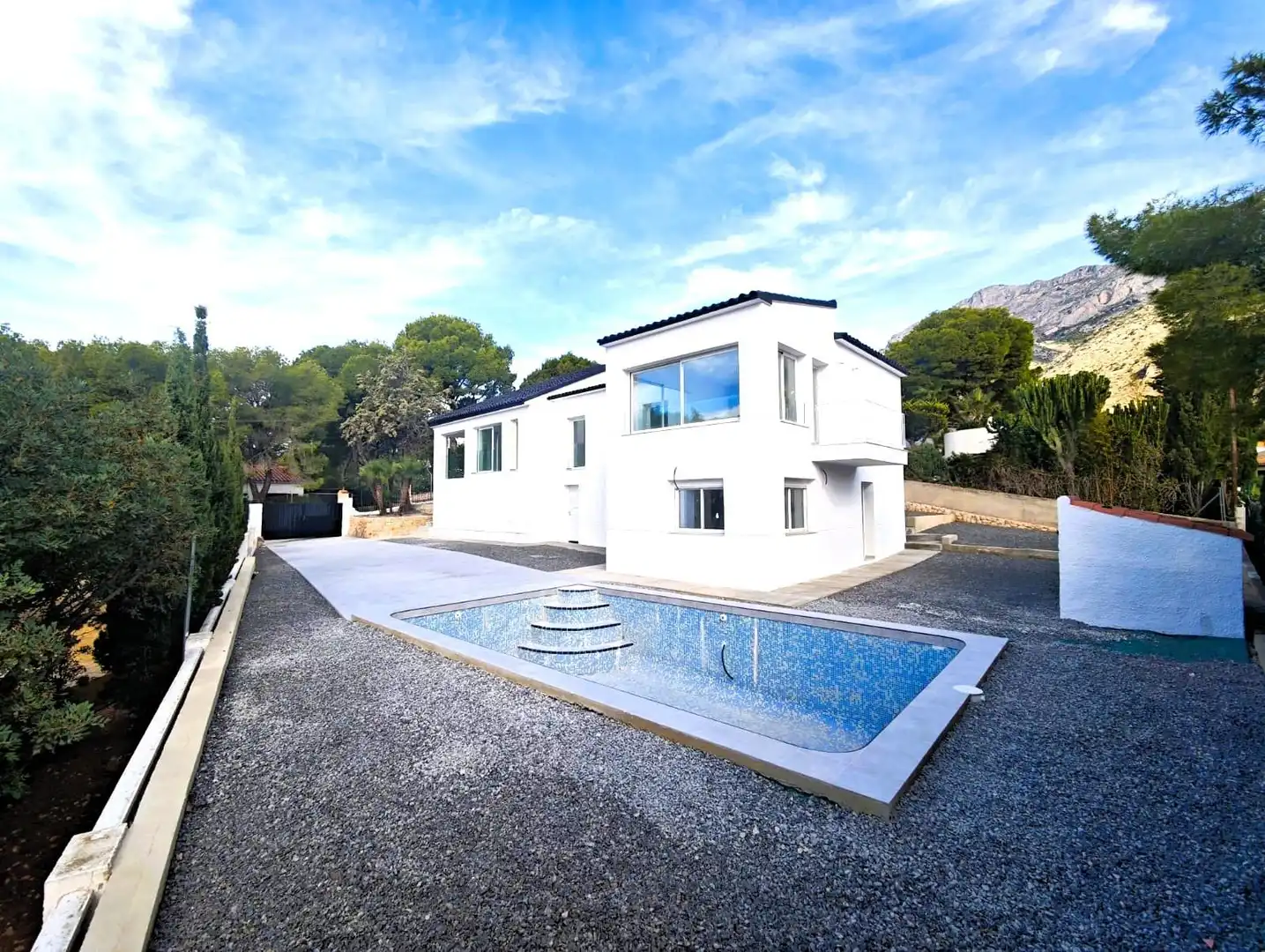 Vista exterior de Casa o chalet en venta en Altea con Calefacción, Terraza y Piscina