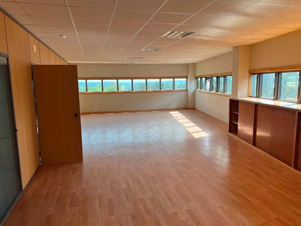 Oficina de alquiler en Santiago de Compostela  con Aire acondicionado