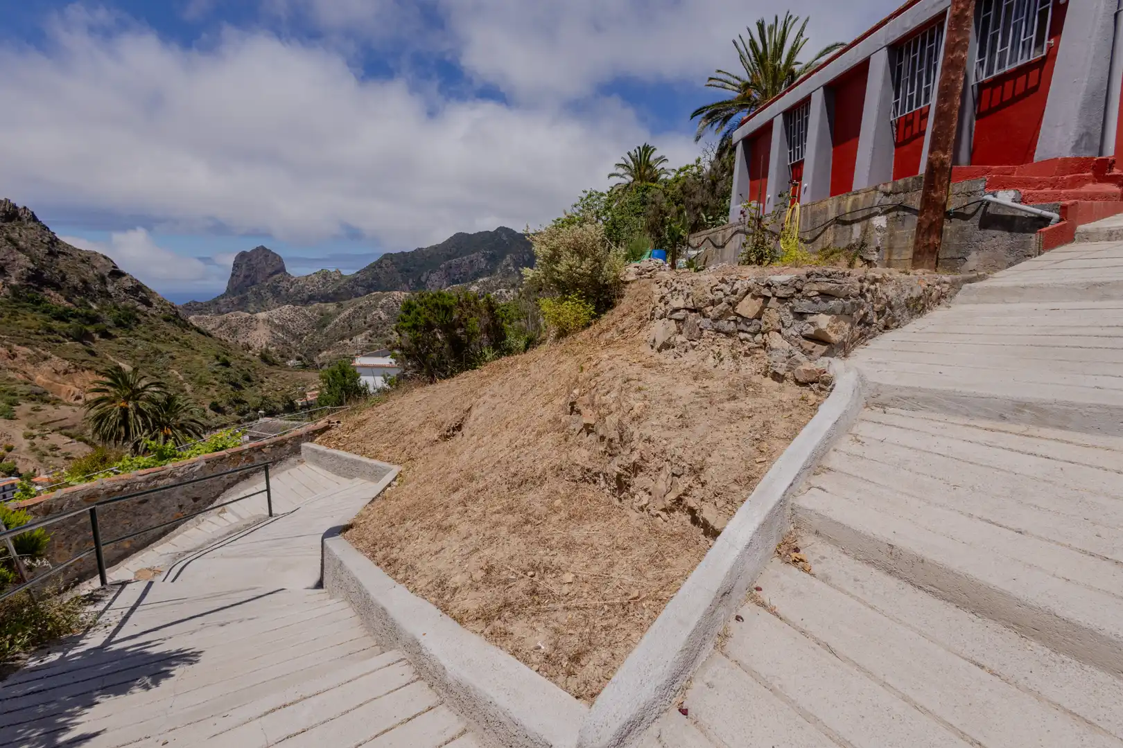 Vista exterior de Casa adosada en venta en Vallehermoso con Terraza, Amueblado y Horno