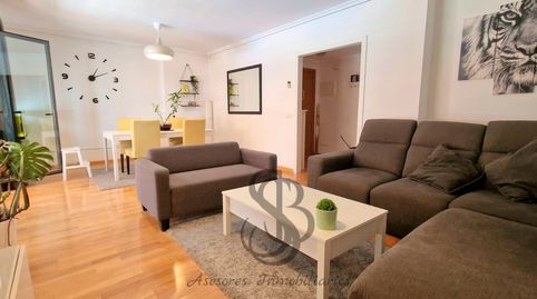 Foto 2 de Pis en venda a Avenida Médico Ricardo Ferre, Paus - Poligono San Blas, Alicante / Alacant