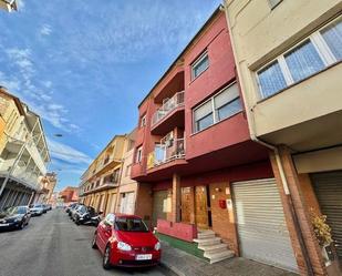 Vista exterior de Casa adosada en venda en Salt amb Aire condicionat i Terrassa