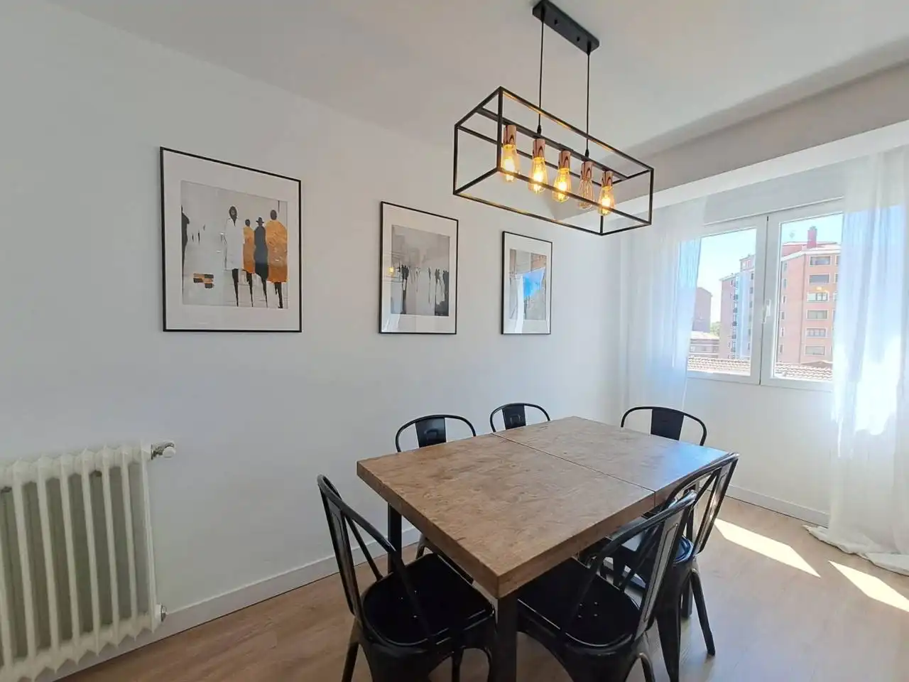 Comedor de Piso en venta en Burgos con Calefacción y Parquet