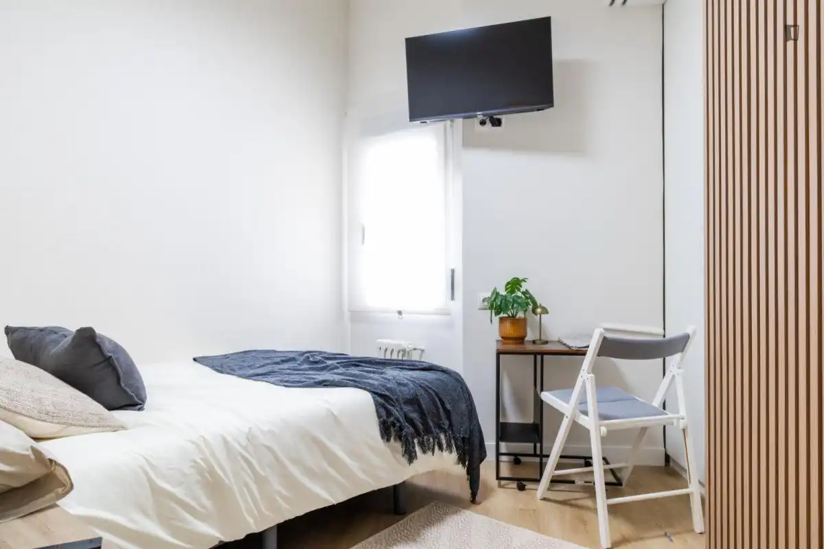 Habitación de Apartamento para compartir en Madrid con Calefacción, Amueblado y Horno