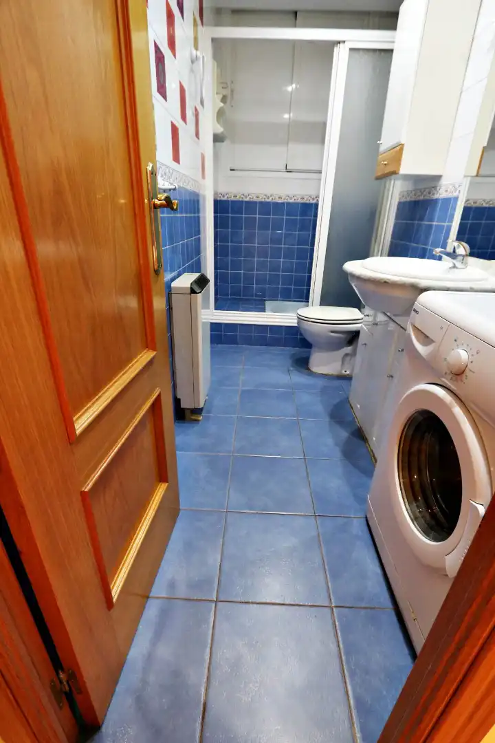 Bathroom of Flat for sale in Getafe  with Air Conditioner, Heating and Terrace