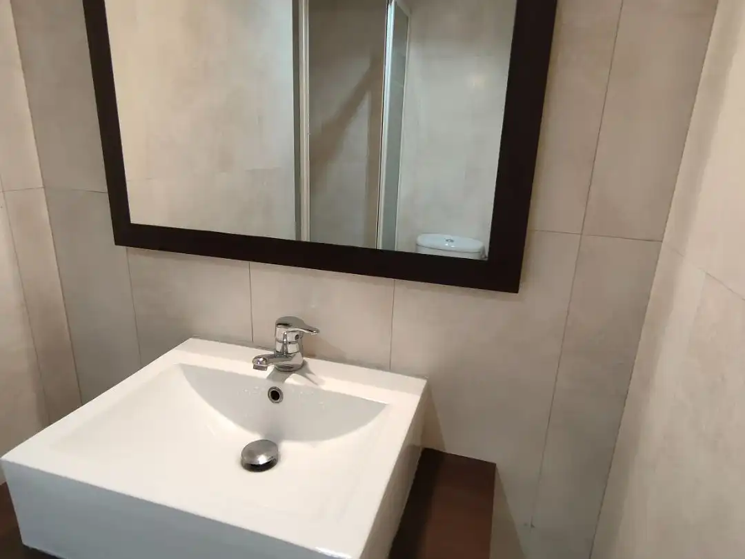 Bathroom of Flat for rent in  Zaragoza Capital  with Air Conditioner and Balcony
