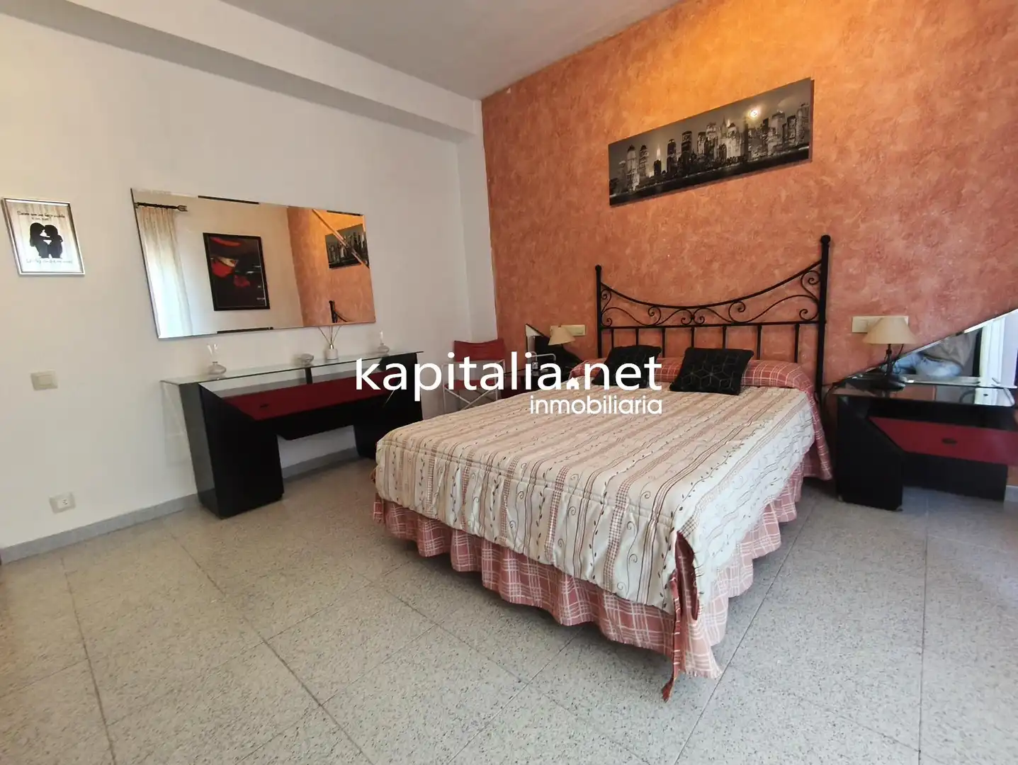 Bedroom of Flat for sale in Otos