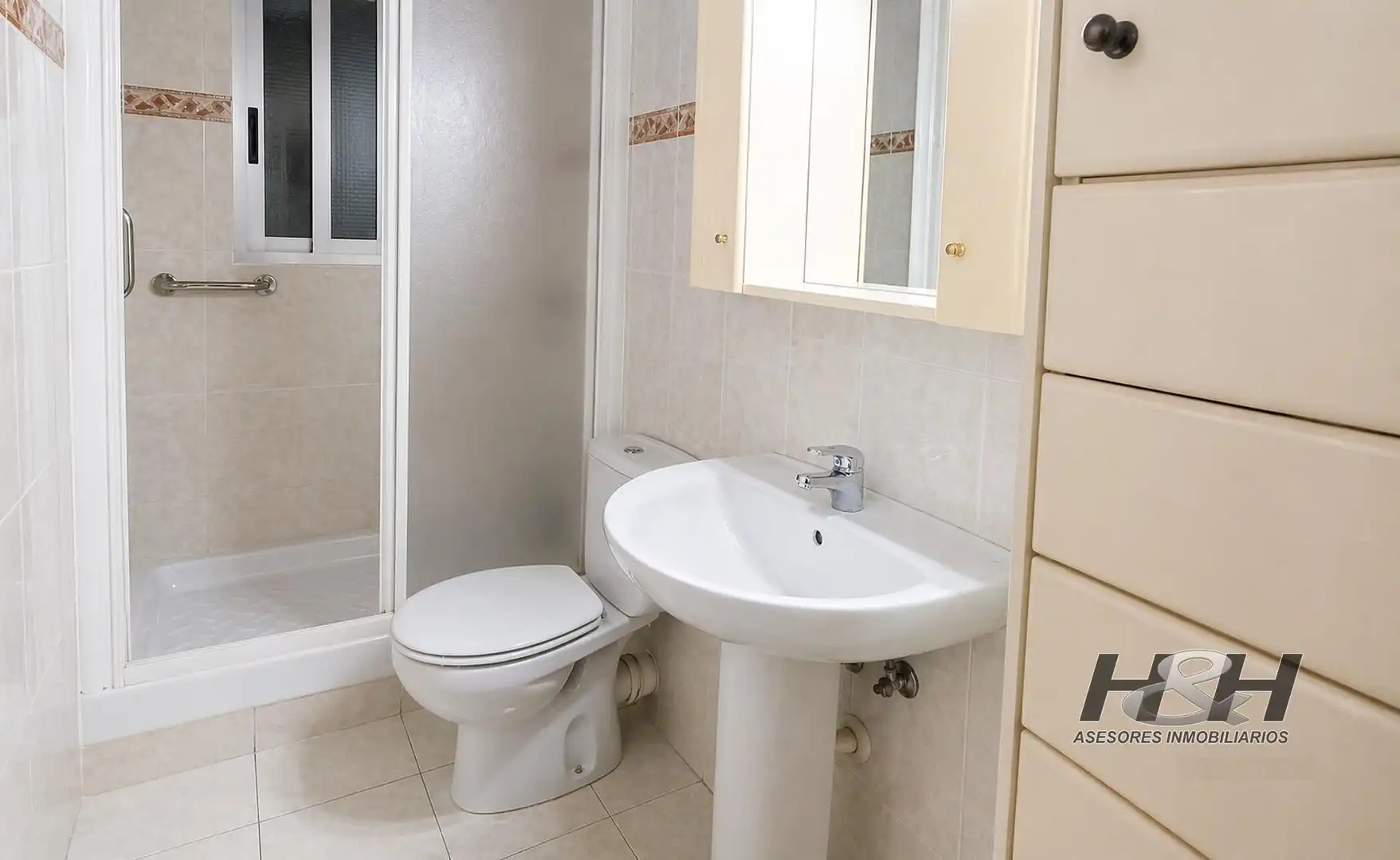 Baño de Piso en venta en Burjassot con Balcón