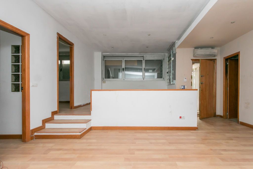 Flat for sale in  Barcelona Capital