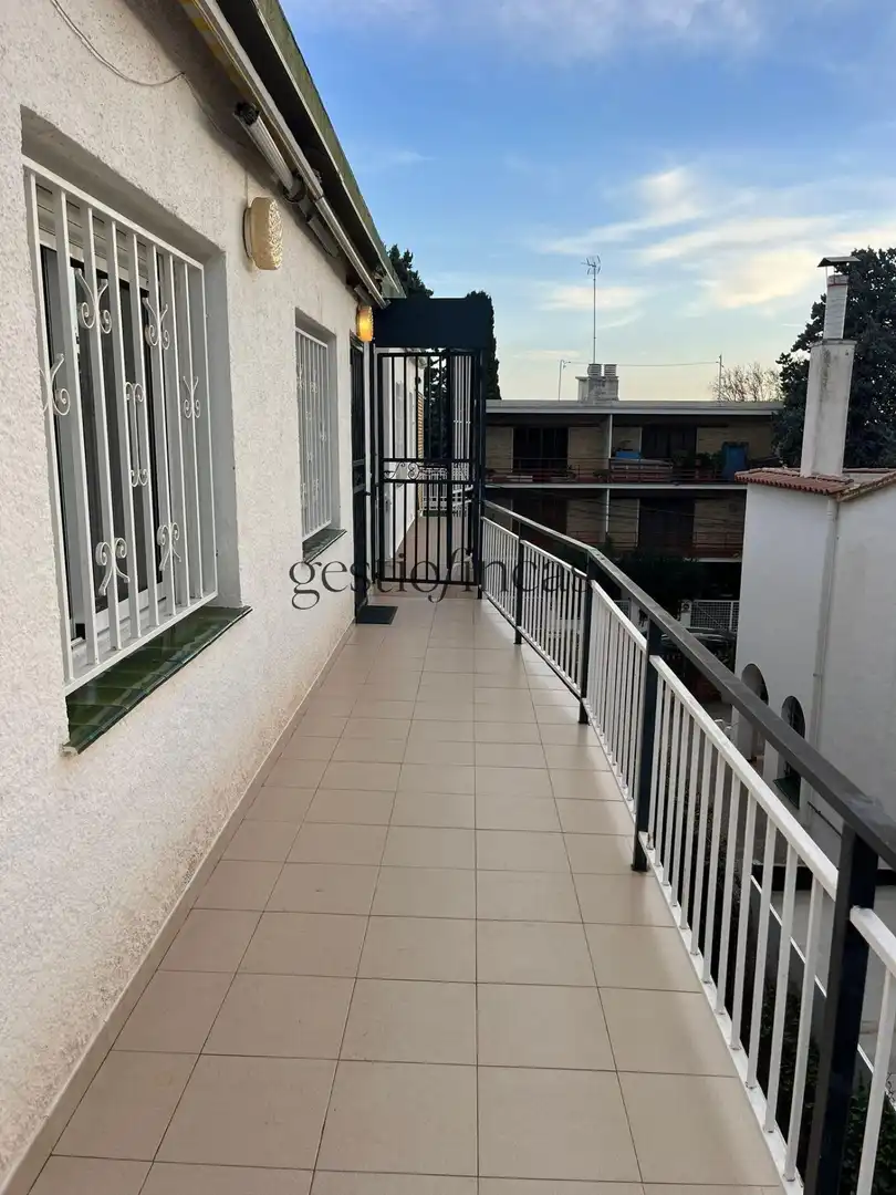 Apartments for rent in Avenida ENRIC GRANADOS, Regueral - Prat d'en Forés