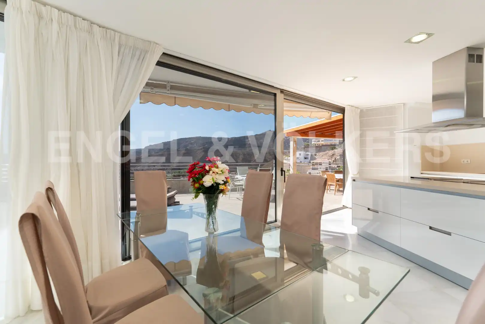 Terraza de Piso en venta en Mogán con Calefacción, Terraza y Trastero