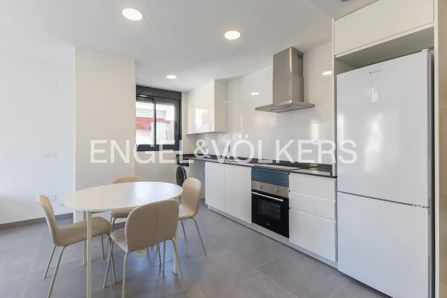 Kitchen of Flat for rent in Massanassa  with Air Conditioner, Heating and Balcony